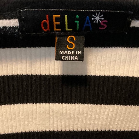 Delias black and white striped tee crop top size small - Picture 3 of 3